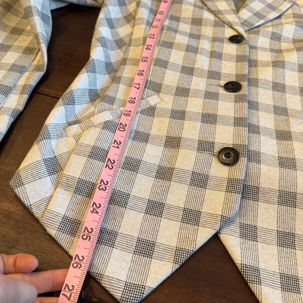 CAbi Valentina Plaid Blazer - Picture 7 of 11